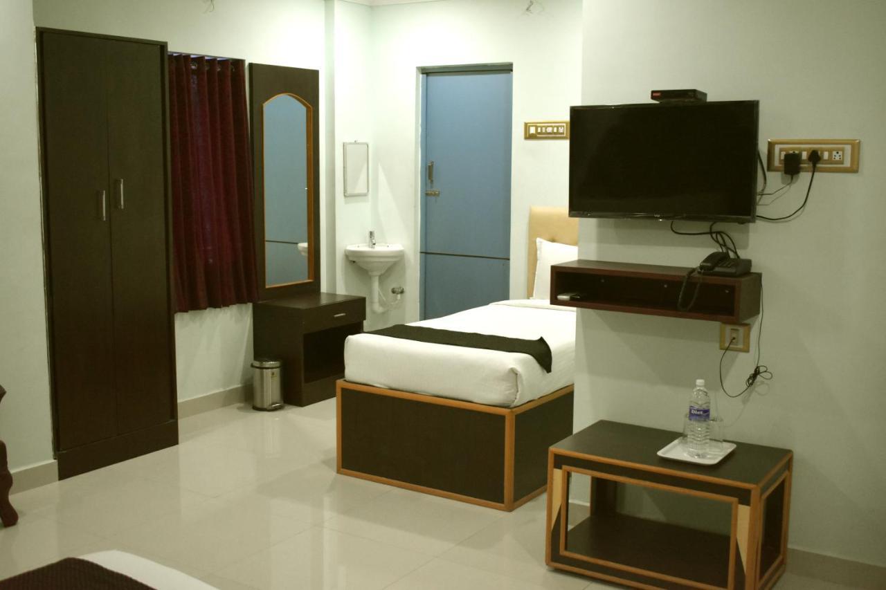 Hotel Apple Park Inn Tiruchirappalli Exterior foto
